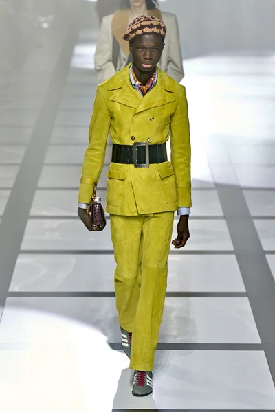 Look 63
